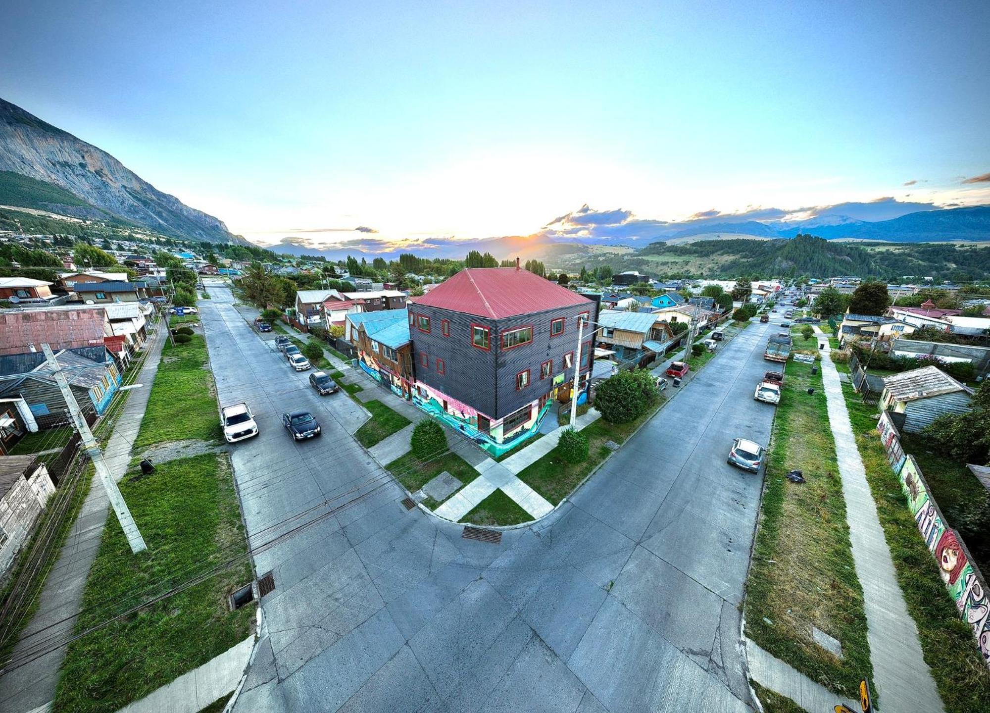 Hostal Esquina Patagonica Coyhaique Exterior photo